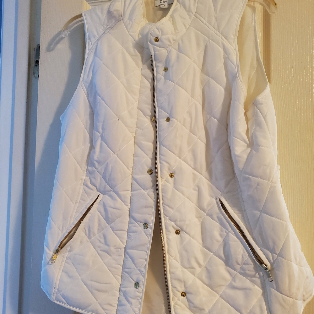 Crown and Ivy Quilted vest